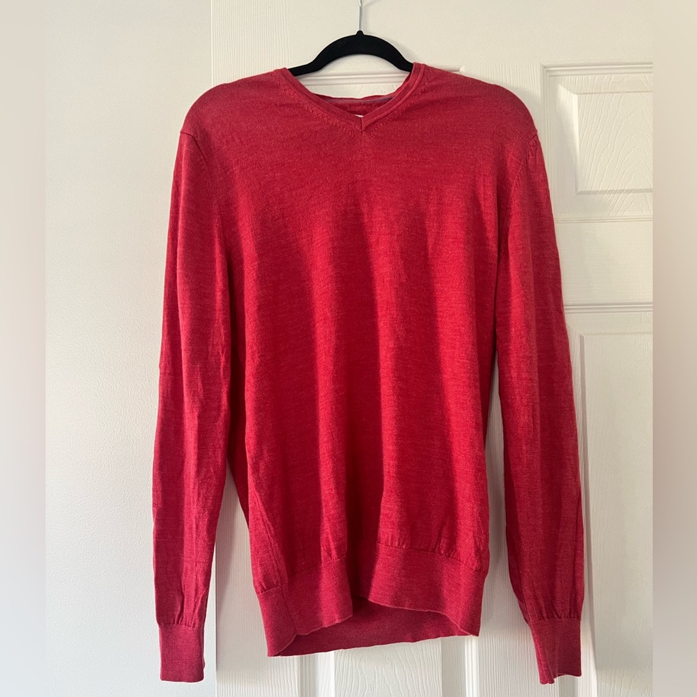 Charles Tyrwhitt men’s medium Merino V-Neck Sweater